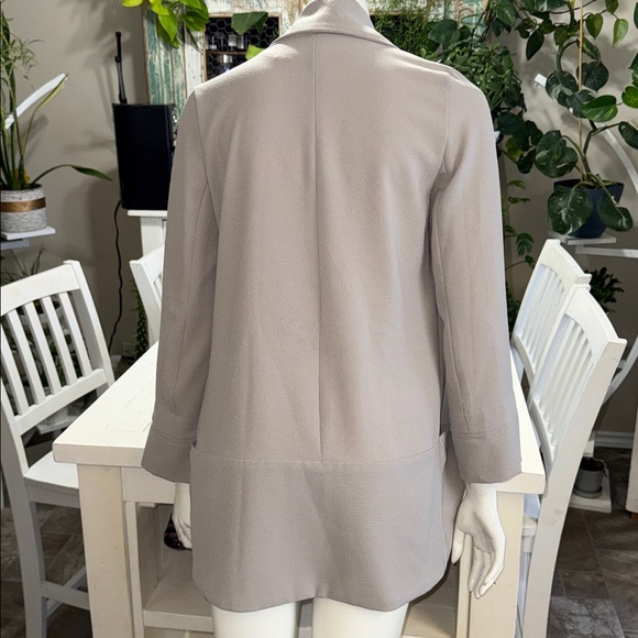 Babaton Wilfred Aritzia Elegant Gray Open Front power hip Blazer with pockets S - Picture 8 of 12